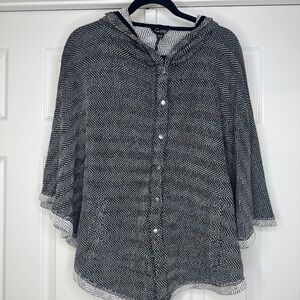 Lucky Brand Grey & White Chevron Poncho | XS/S | Lightweight Layering Sweater
